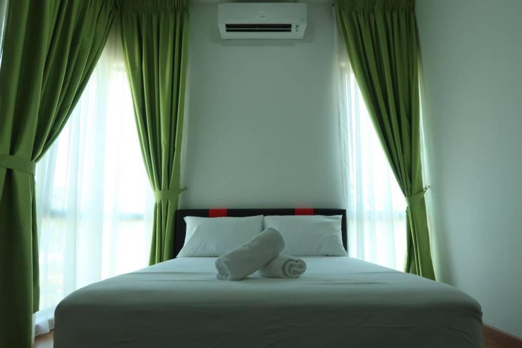 Promo Private Luxurious Nilai Vacation Home Kültér fotó