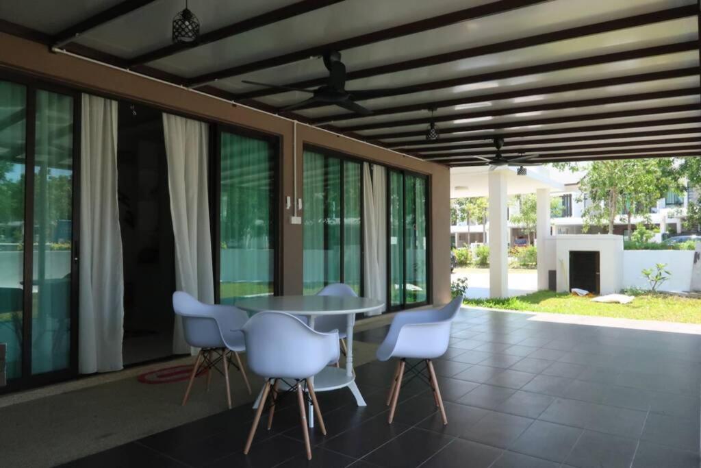 Promo Private Luxurious Nilai Vacation Home Kültér fotó