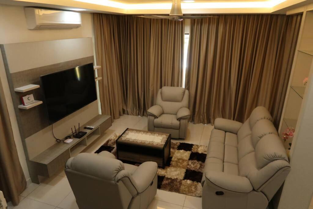 Promo Private Luxurious Nilai Vacation Home Kültér fotó